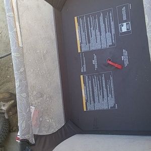 Graco Pack & Play Portable w/ Fitted Playard Sheet